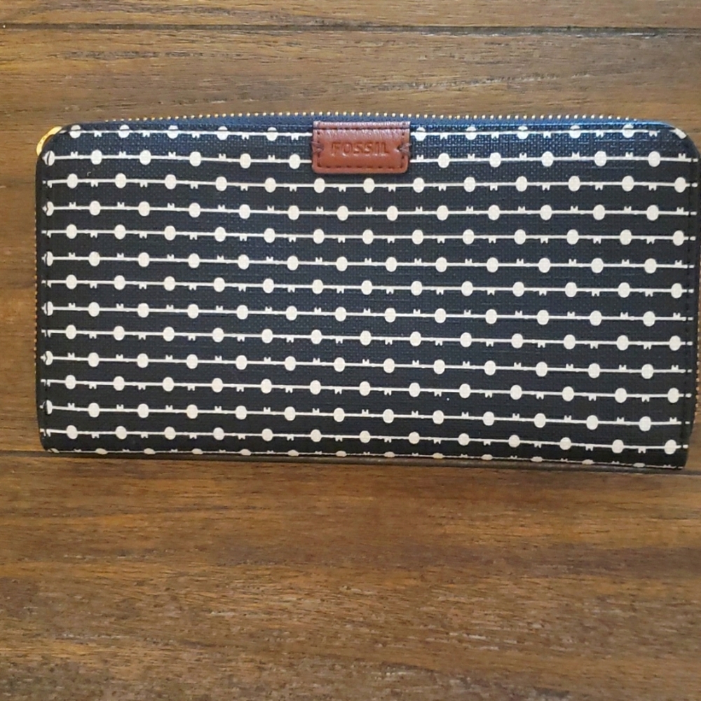 Black & White Fossil wallet